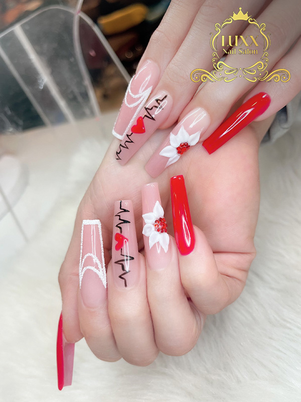 Luxx Nail Salon